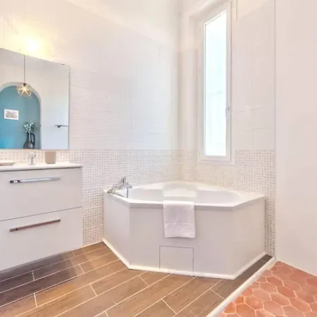 Maison Martel * أنتيب